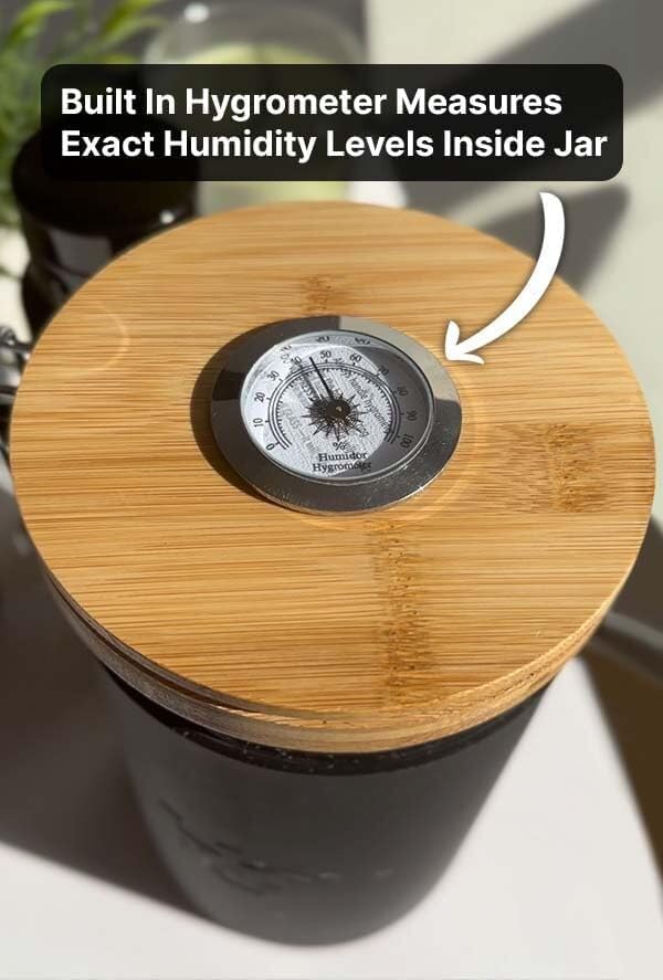 XL Locking Airtight Jar with Built in Hygrometer (Holds 5 Ounces/2.5 L ...